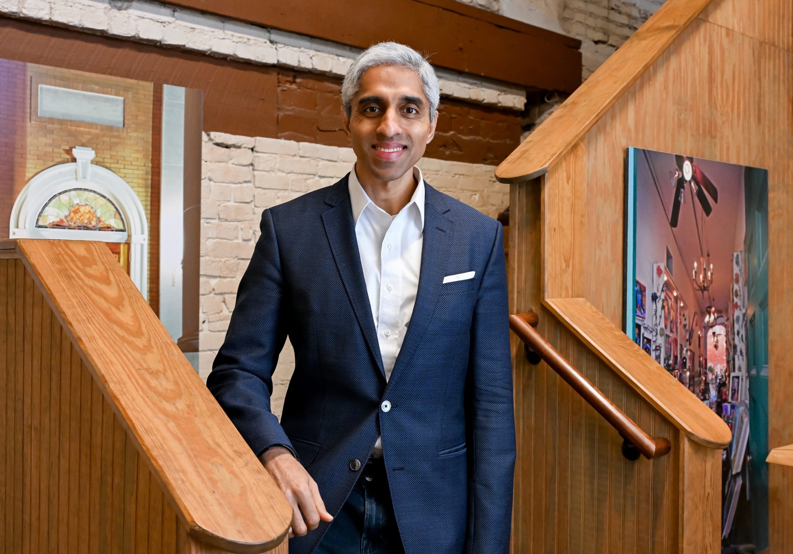 Former U.S. surgeon general discusses national loneliness epidemic during Macon visit